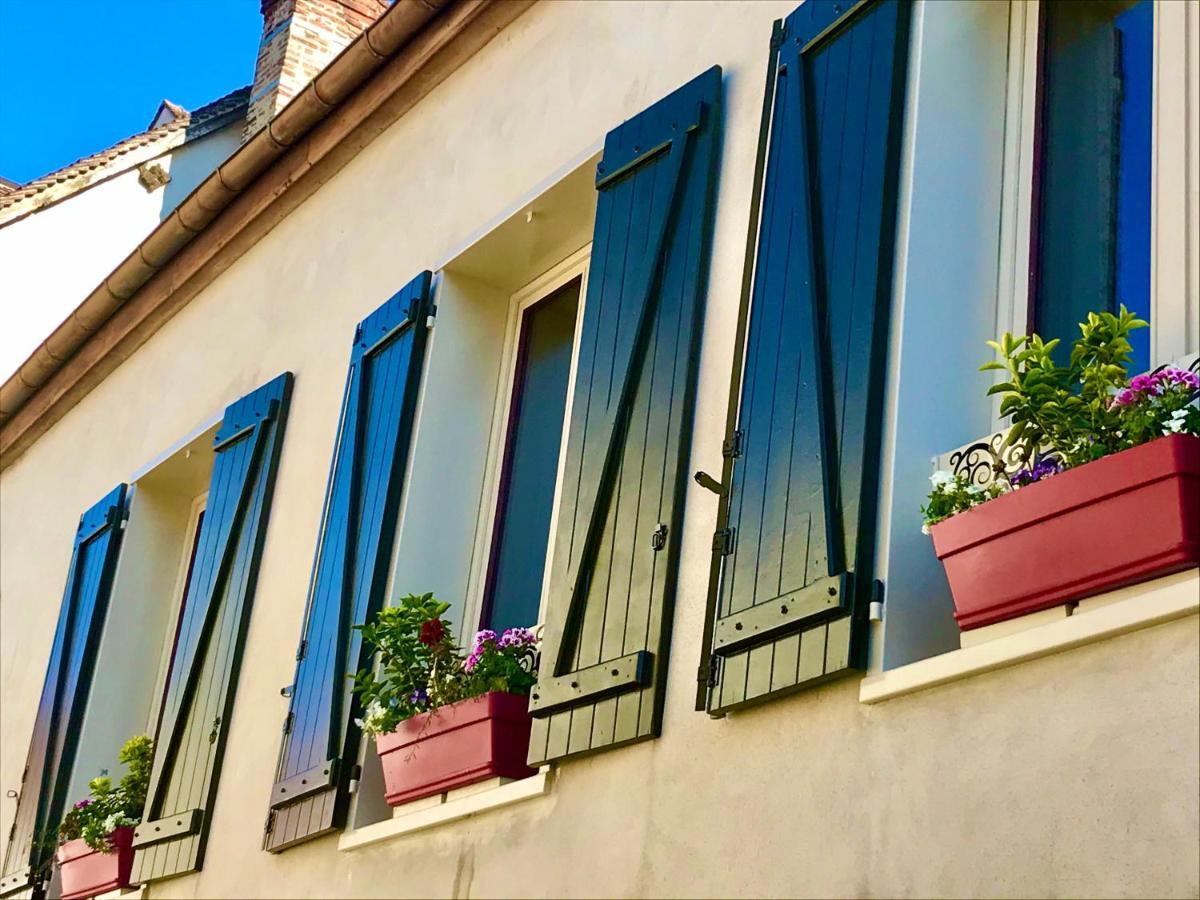 L'Elegance Au Coeur Du Medieval Apartment Provins Bagian luar foto