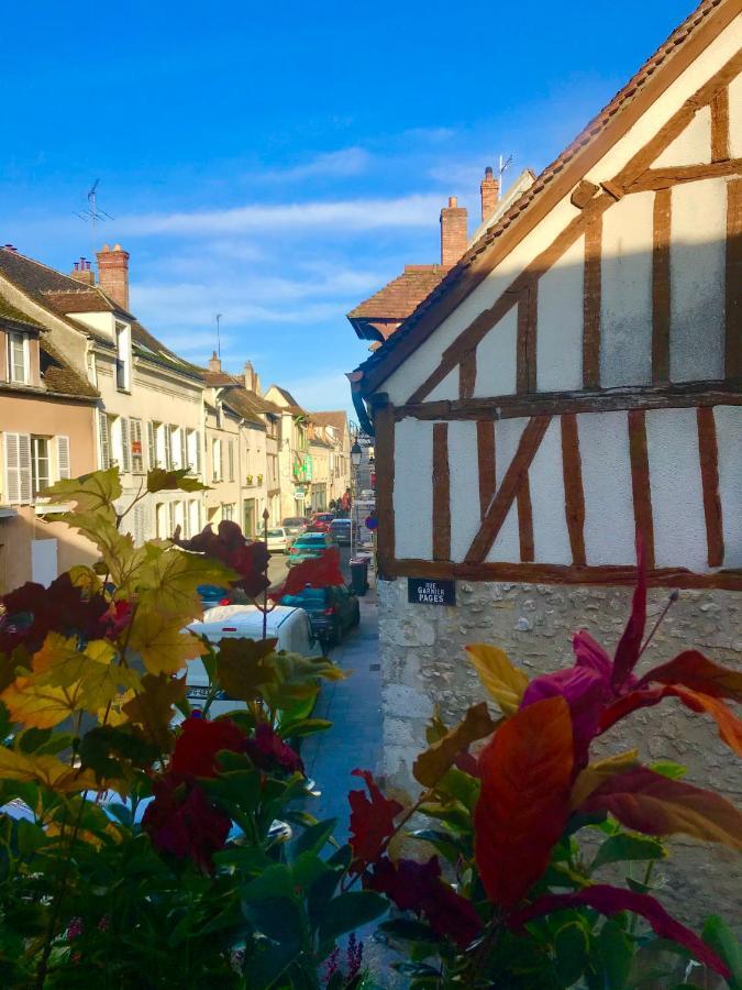 L'Elegance Au Coeur Du Medieval Apartment Provins Bagian luar foto